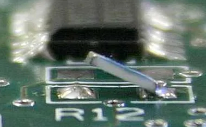 Blog công ty mới nhất về Trong thiết kế PCB, vias có thể được đục trên pad không? Bạn sẽ hiểu sau khi đọc bài viết này!